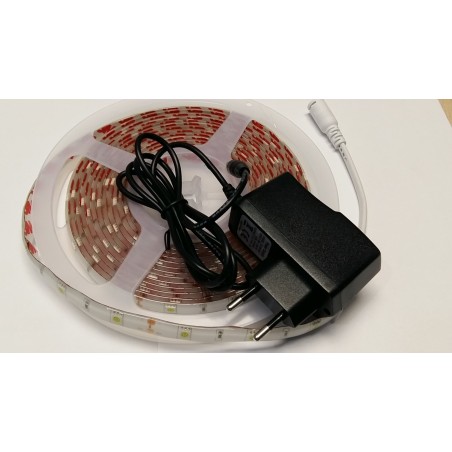 TIRA DE LED FLEXIBLE IP65 12V,COLOR 5500Kº LUZ DIA  WATS7.2/M CONFUENTE ALIMENTACION 12V.